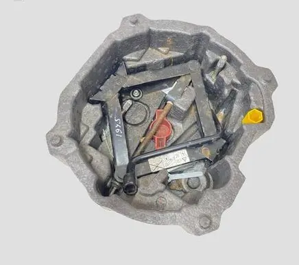 Peugeot 607 Tool set 9647054080