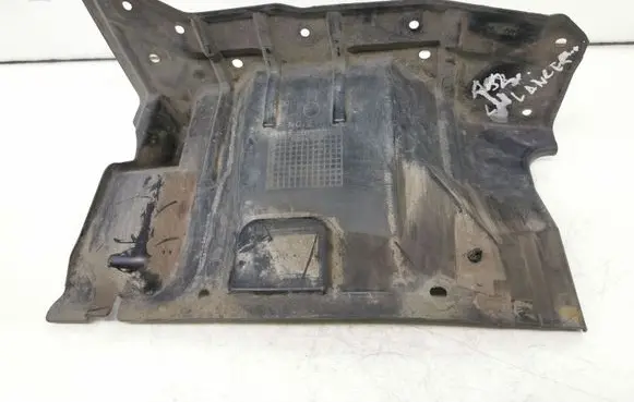 Mitsubishi ASX Engine splash shield/under tray 5370A644