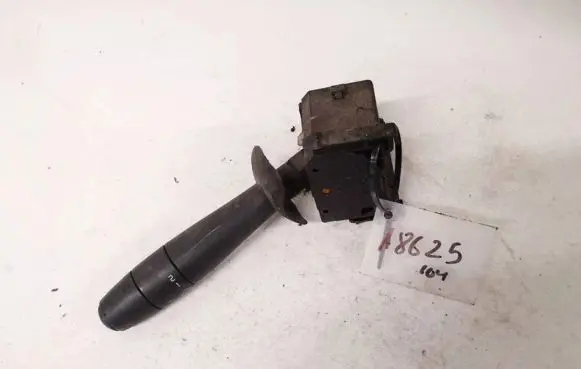 Renault Master II Wiper control stalk 8200251704