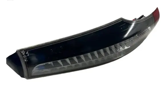Mitsubishi Grandis Rear/tail lights 22087642