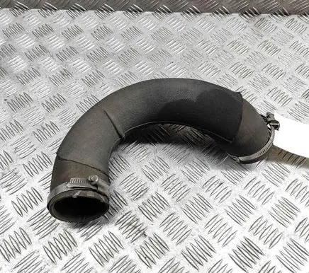 Porsche Macan (95B) Intercooler hose/pipe 8R0145979A