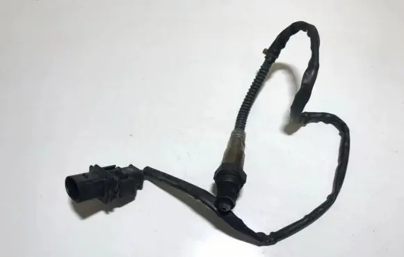 Volkswagen Touran I Lambda probe sensor 03g906262a 0281004042