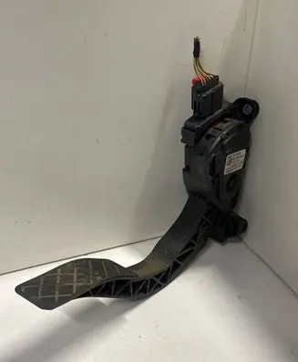 Audi A6 S6 C7 4G Accelerator throttle pedal 8K1723523A 01052014 6PV00950521
