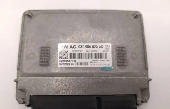 Skoda Fabia Mk2 (5J) Engine control unit/module 03E906023AC 5WP409125