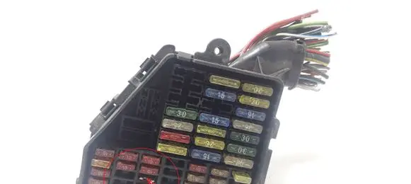 Audi A4 S4 B5 8D Fuse module