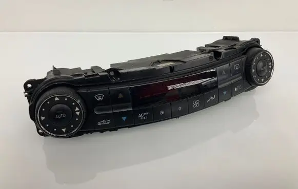 Mercedes-Benz E W211 Climate control unit 2118300685 00072602 A2118300685
