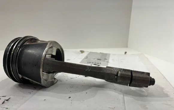 Audi A6 S6 C6 4F Piston with connecting rod BRE