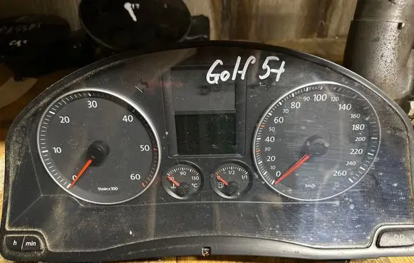 Volkswagen Golf Plus Speedometer (instrument cluster) 1K0920864B V0010000 0700518010