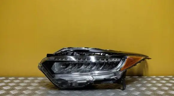 Honda HR-V Headlight/headlamp HONDA-HRV 1585