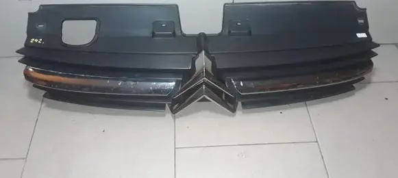 Citroen C5 Front grill 9636751980