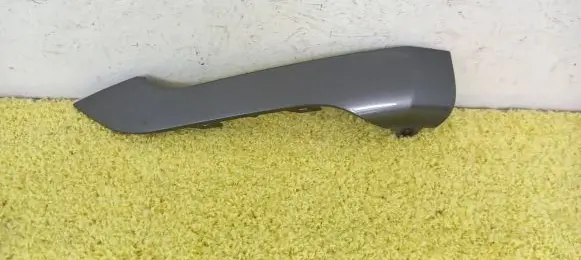 Land Rover Evoque II Front bumper splitter molding K8D2-17E785
