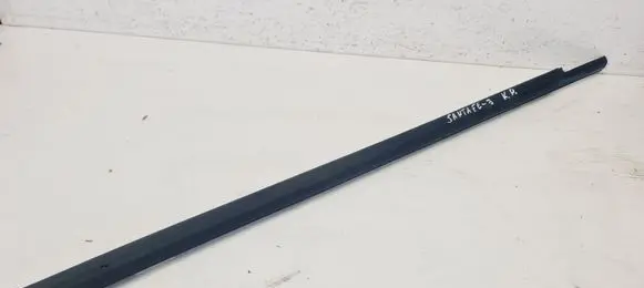Hyundai Santa Fe Front door glass trim molding