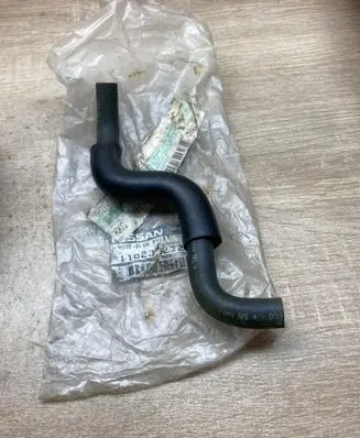 Nissan Almera N16 Engine coolant pipe/hose 118232J202
