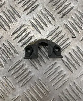 BMW 7 E65 E66 Fuel Injector clamp holder