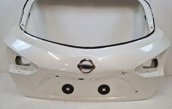 Nissan Pulsar Tailgate/trunk/boot lid