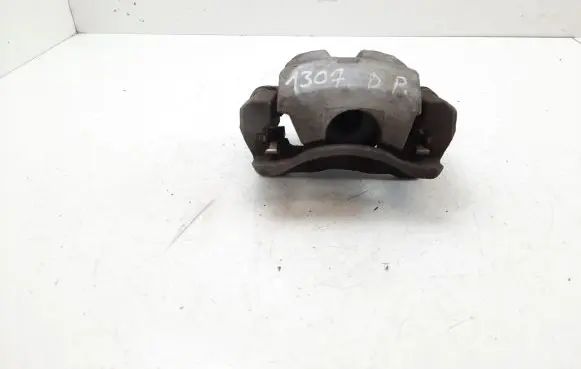 Lexus CT 200H Front brake caliper