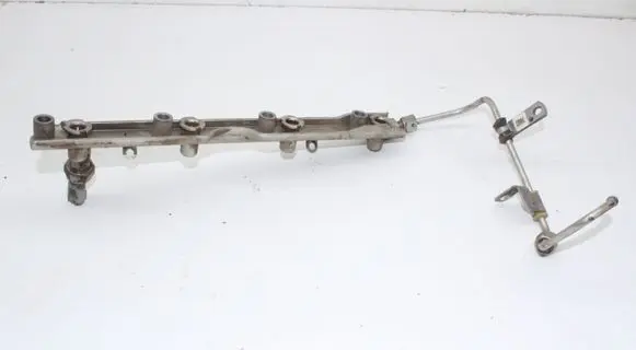 Ford Focus Fuel main line pipe CM5E9H487AL