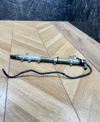 Mercedes-Benz E W211 Fuel main line pipe A6110700395 034951 0445214038