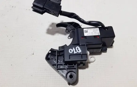 Mercedes-Benz C W204 Seat adjustment assembly A2048702151FFC A2048702151