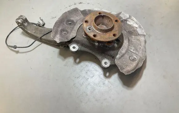 BMW 5 F10 F11 Front wheel hub