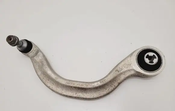 Tesla Model 3 Front lower control arm/wishbone 104435400A