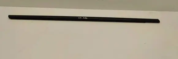 Volvo V70 Front door glass trim molding
