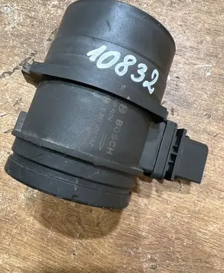 BMW 3 E90 E91 Mass air flow meter 7788743