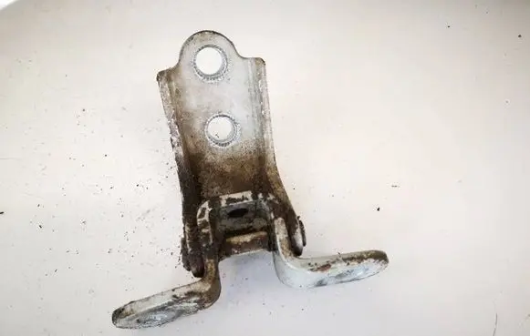 KIA Carens II Front door upper hinge 