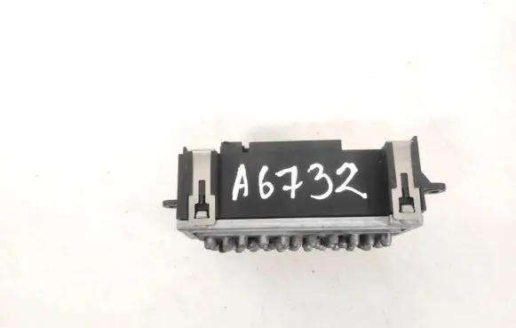 Volkswagen PASSAT B6 Heater blower motor/fan resistor 3c0907521 cz246810-5380