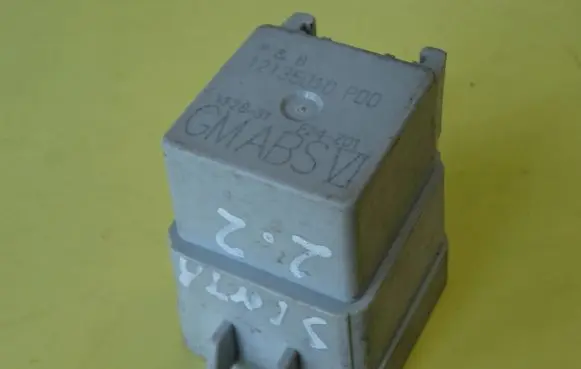 Opel Sintra Other relay 12135010