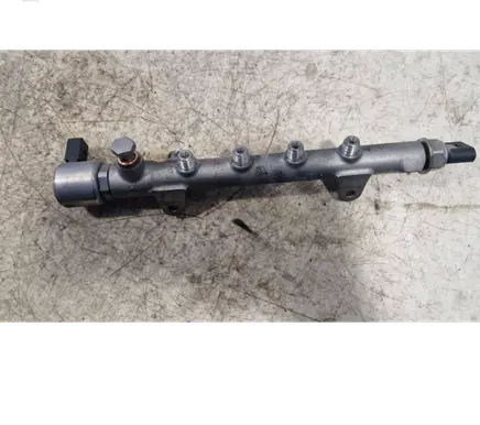 Mercedes-Benz B W245 Fuel main line pipe A6510700495 1207042276203 R9144Z240A