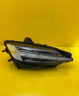 Volvo S60 Headlight/headlamp 32365342