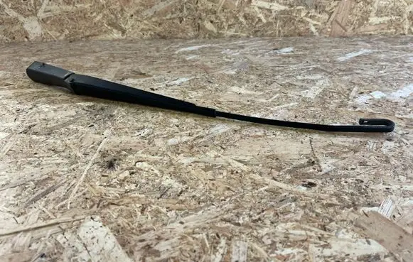 Opel Zafira A Front wiper blade arm 90582558
