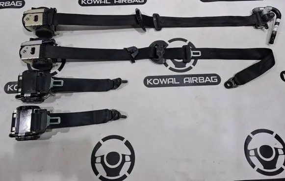 Jaguar F-Pace Set of seat belts GX73611B09CB8PVJ GX73611B08CB8PVJ 626813000