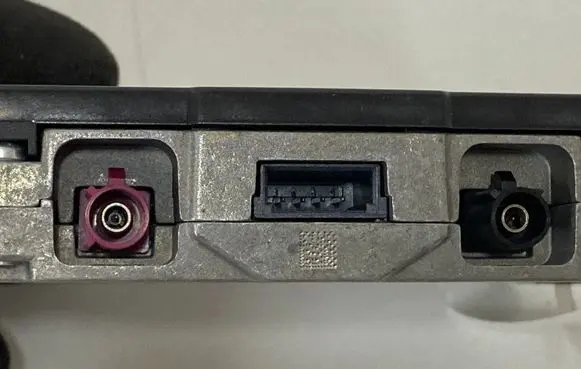 Audi A3 S3 8V Aerial antenna amplifier 4H0035446A