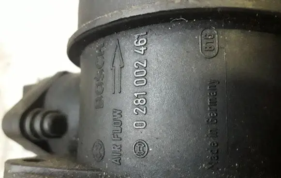 Audi A4 S4 B6 8E 8H Mass air flow meter 0281002461