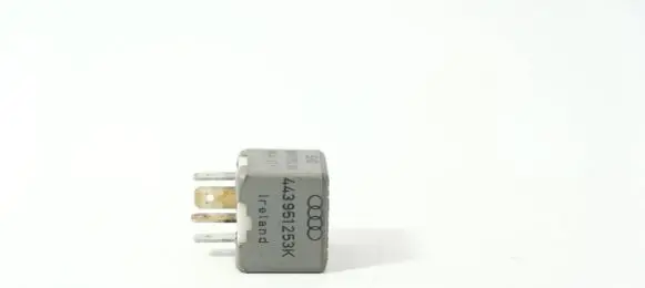 Audi A4 S4 B5 8D Other relay 443951253K
