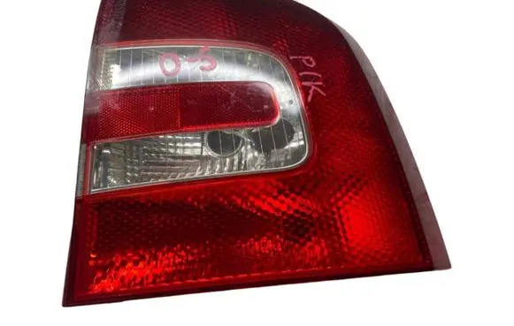 Skoda Octavia Mk2 (1Z) Rear/tail lights 275902