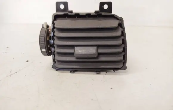 Nissan Almera N16 Dash center air vent grill 68751BM400