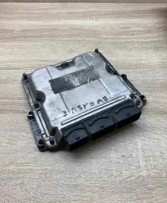 Renault Megane II Engine control unit/module ECU 8200039569 0281010483
