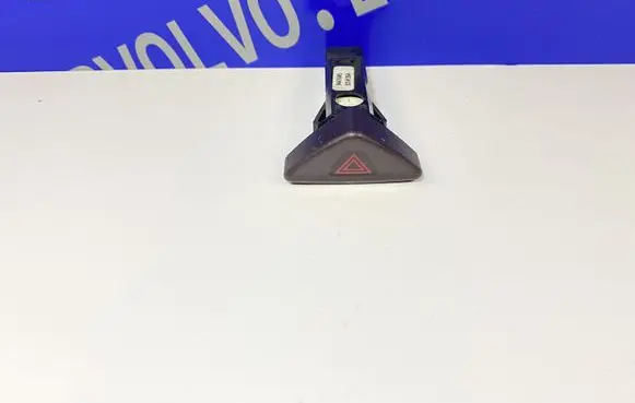 Volvo V70 Hazard light switch 9441045