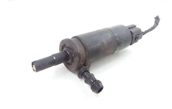 BMW 5 E60 E61 Headlight washer pump 8377613 67128377613