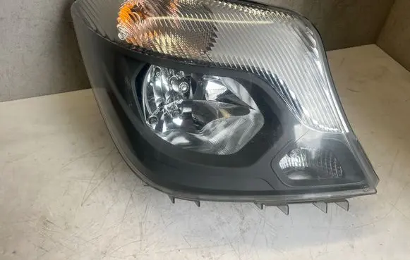 Mercedes-Benz Sprinter W906 Headlight/headlamp A9068205700 1ED01103042