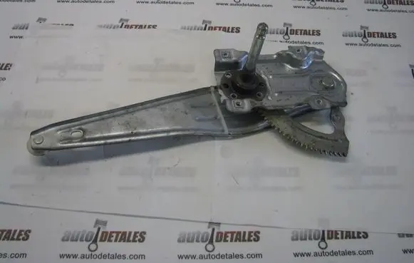 Rear door manual window regulator