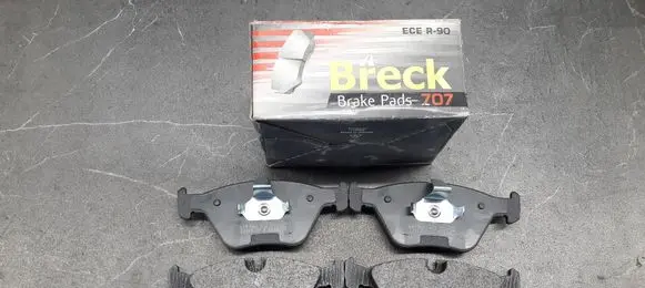 BMW X3 E83 Brake pads (front) 23183
