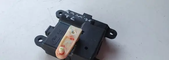 Nissan Qashqai+2 A/C air flow flap actuator/motor 