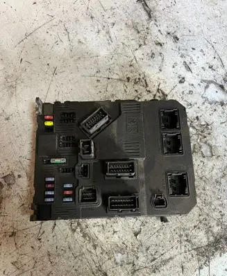 Peugeot 407 Comfort/convenience module S120104700J