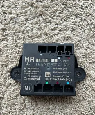 Mercedes-Benz E W212 Door control unit/module 2129004414