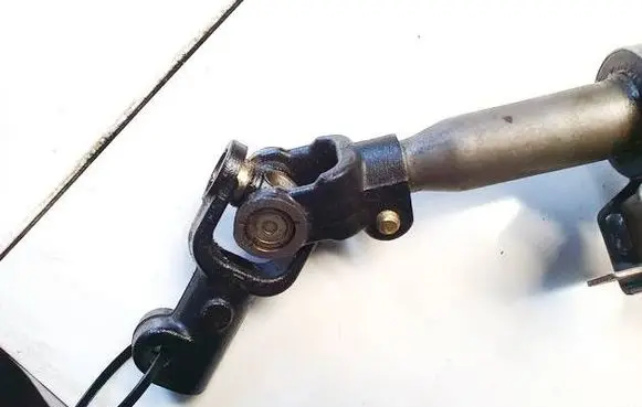 Toyota RAV 4 (XA20) Steering column universal joint