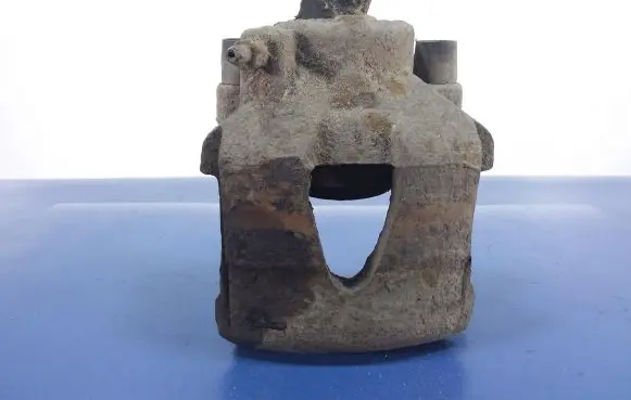 Skoda Octavia Mk2 (1Z) Front brake caliper
